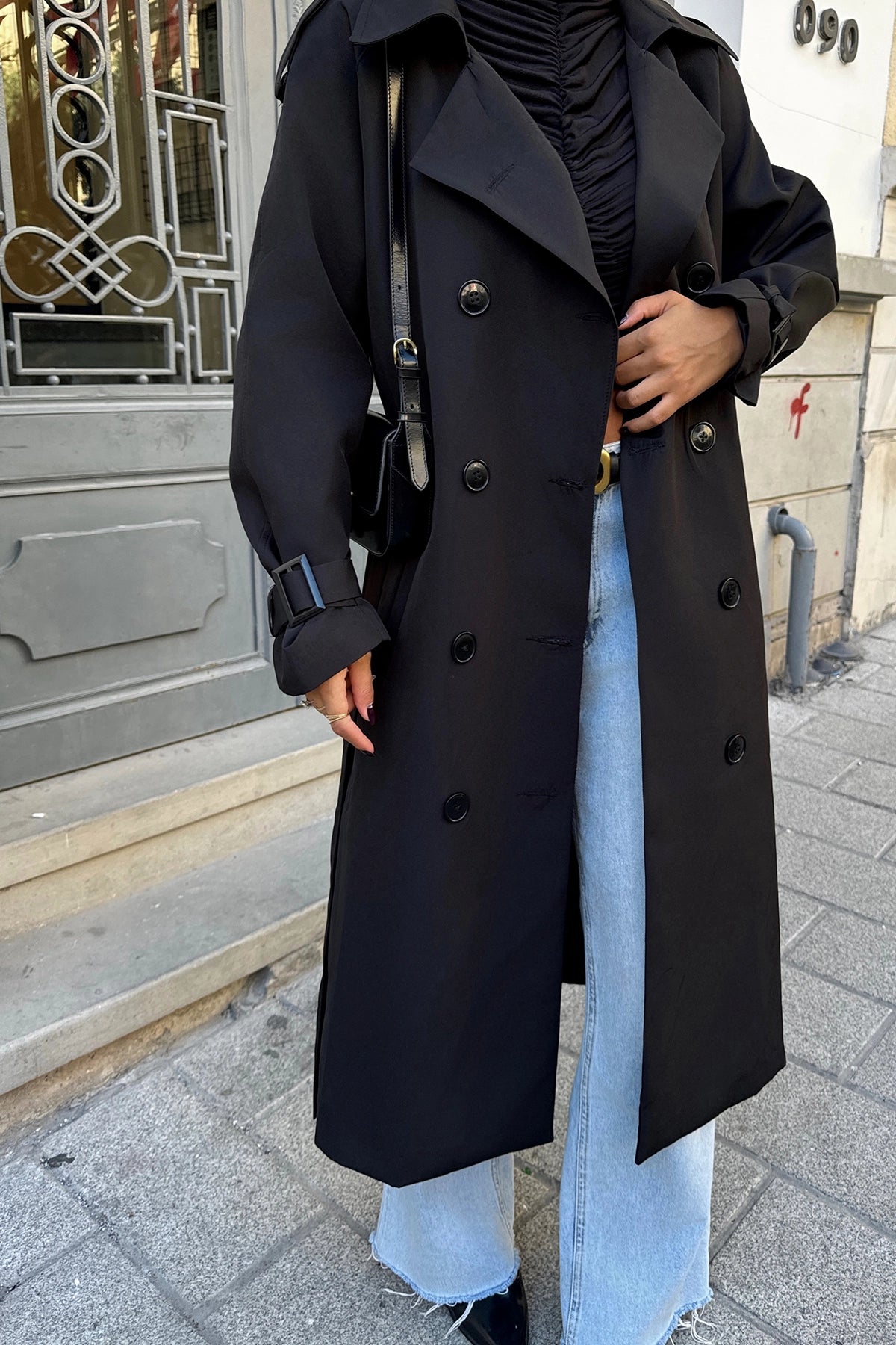 Osanna – Klassischer schwarzer Trenchcoat